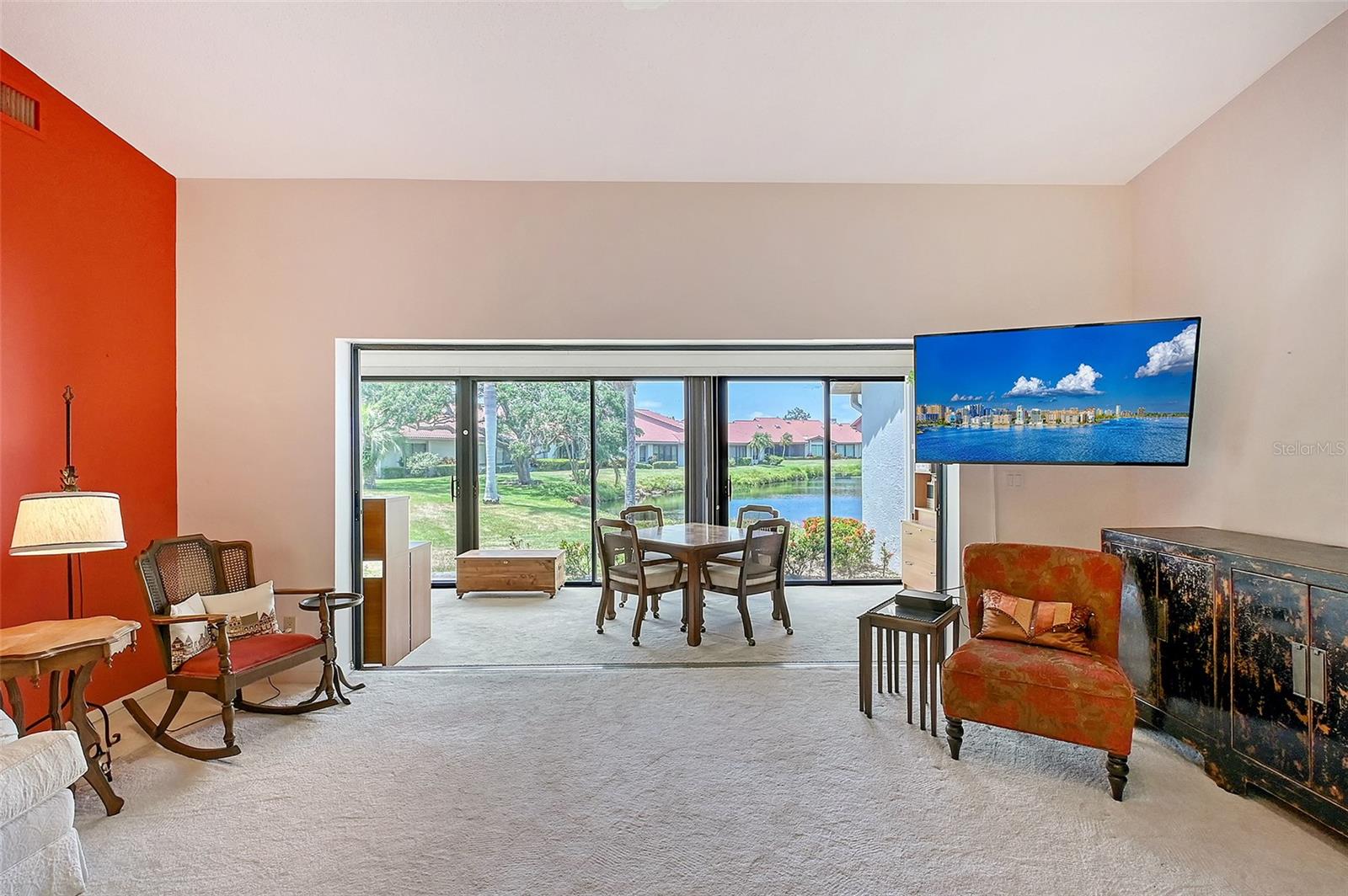 6096 Wilshire Blvd #9 Property Photo 4