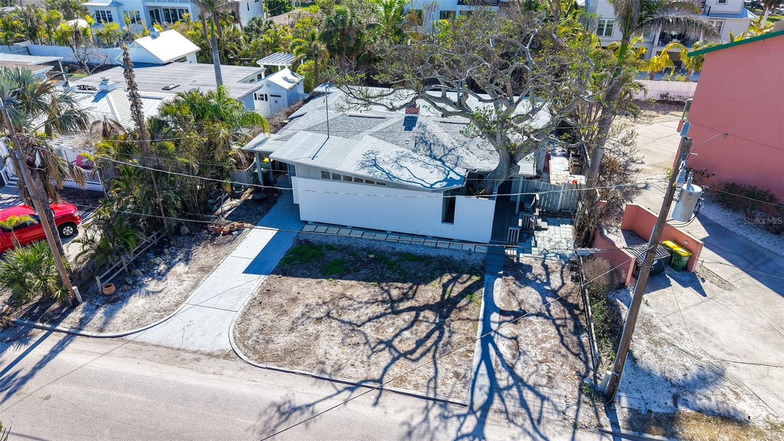132 Harrison Dr Property Photo 1