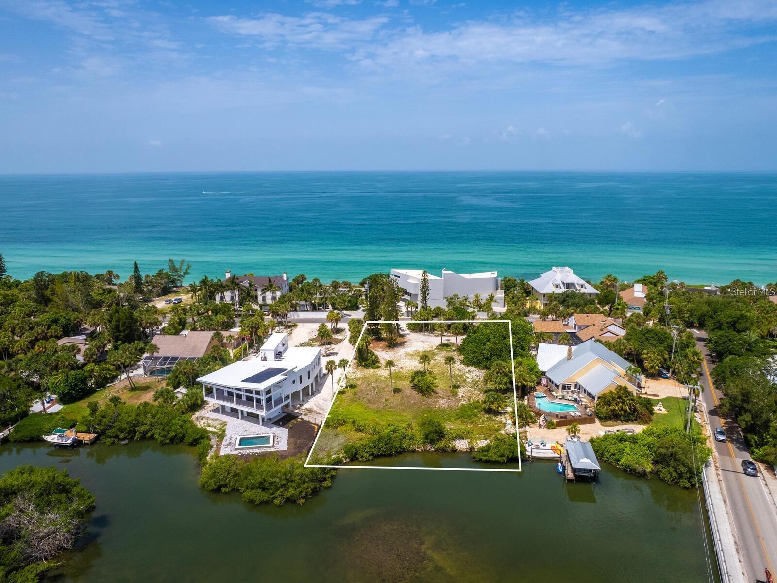 4020 Casey Key Rd Property Photo 2