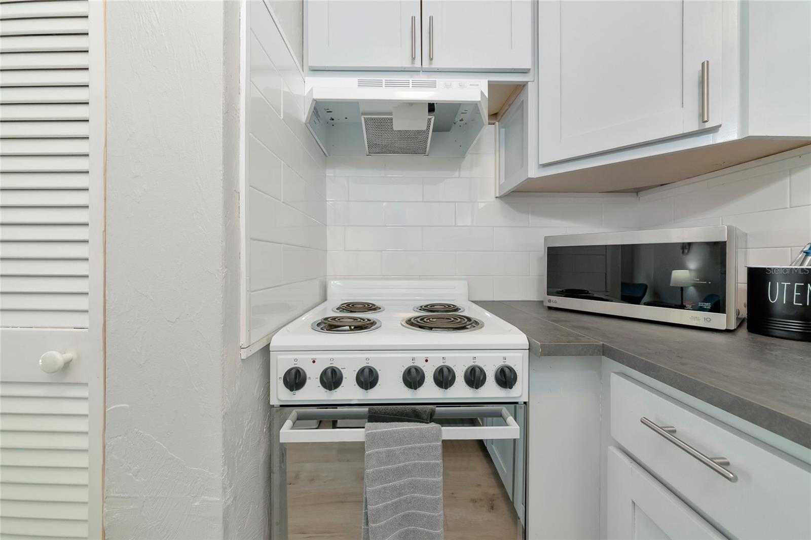 170 Roosevelt Dr #2 Property Photo 16