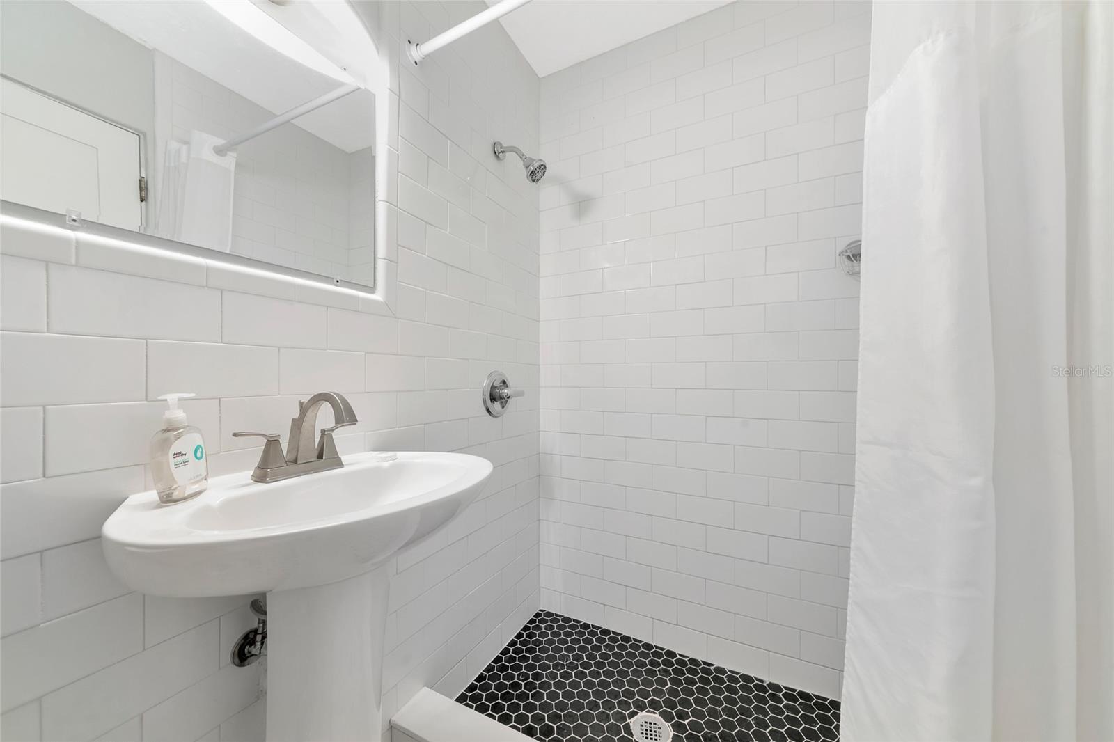 170 Roosevelt Dr #2 Property Photo 19