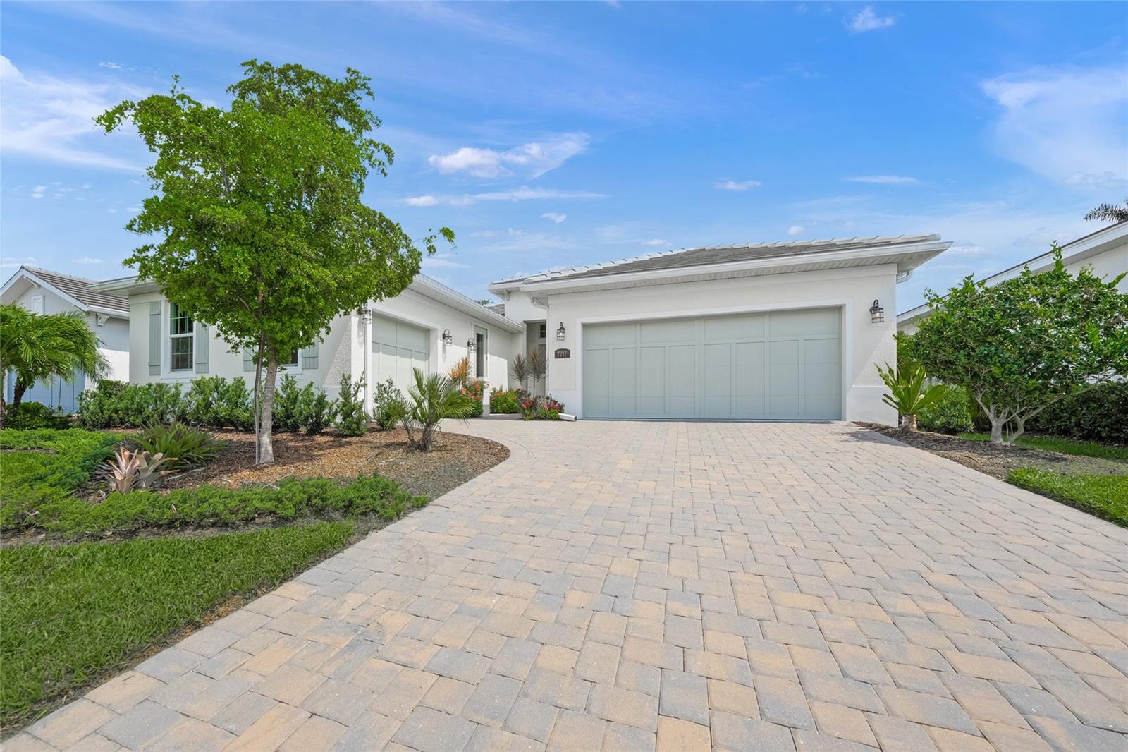 7717 Sandhill Lake Dr Property Photo 45