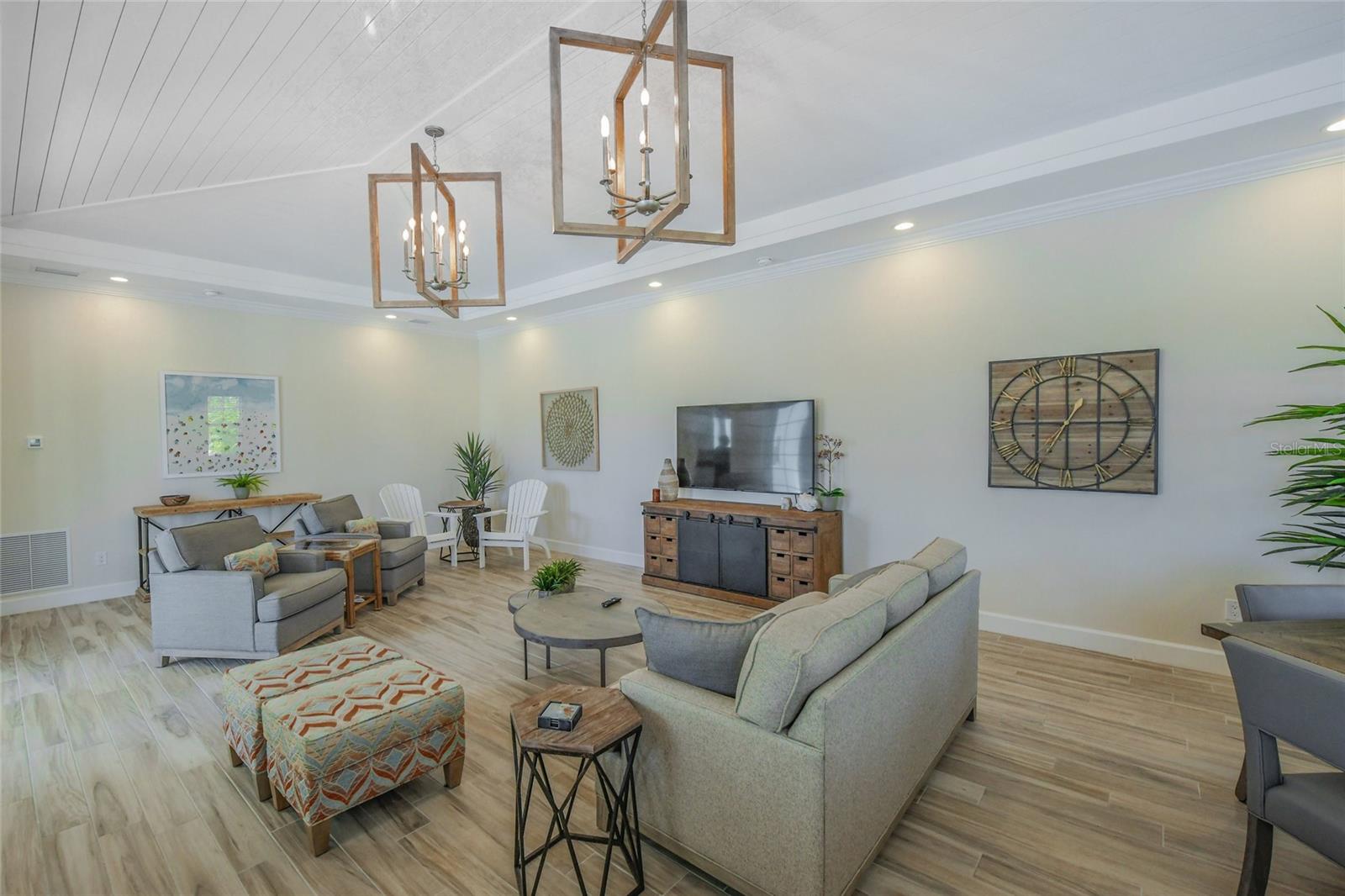 7717 Sandhill Lake Dr Property Photo 54