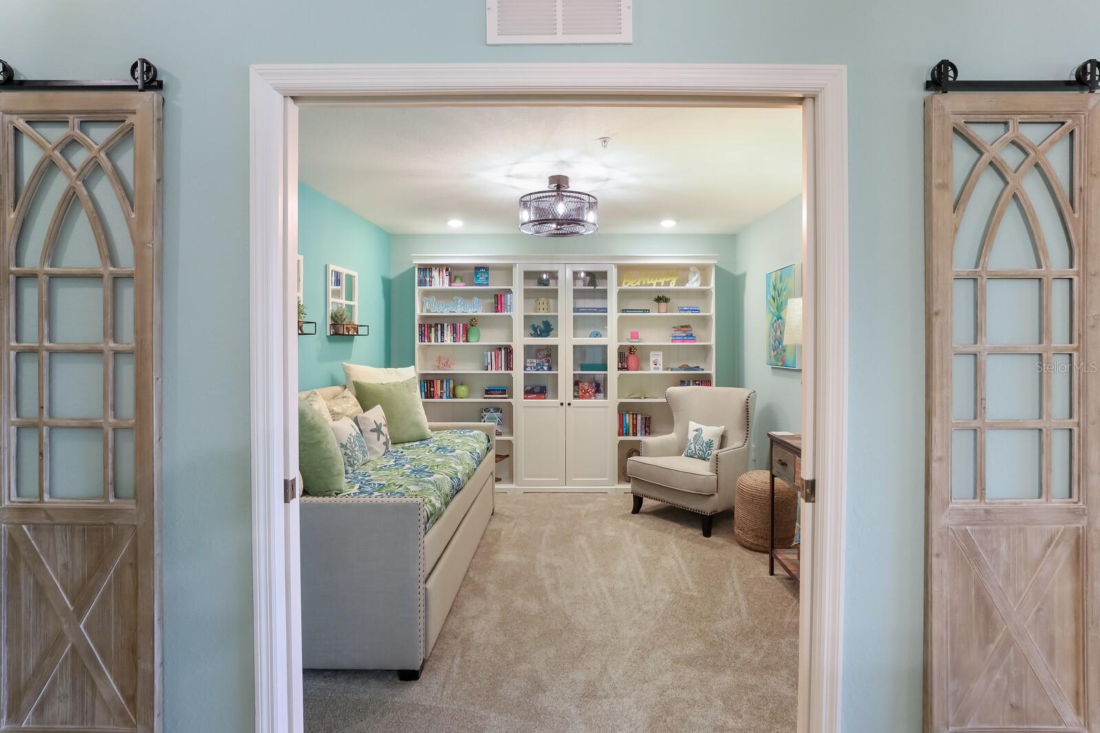 5557 Palmer Cir #202 Property Photo 10