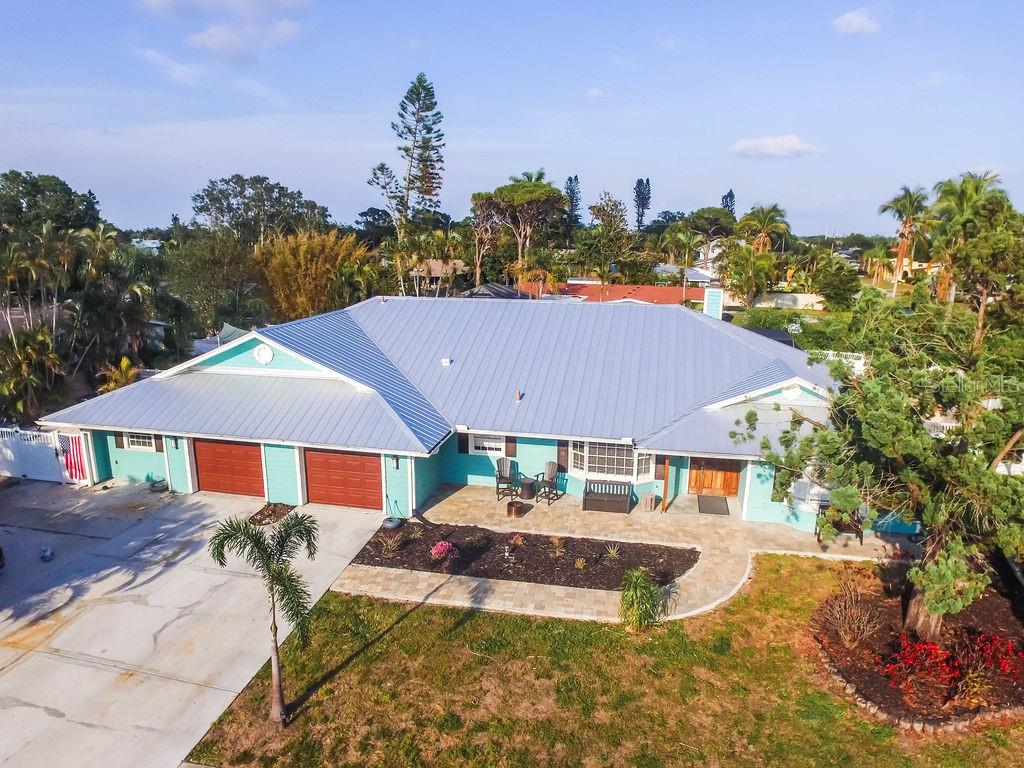 1021 Estremadura Dr Property Photo 1