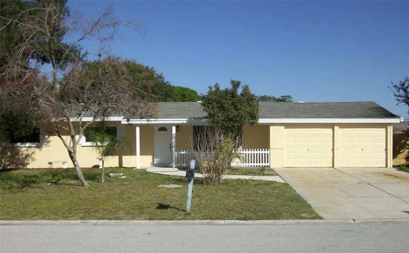 2619 Sunnyside St Property Photo