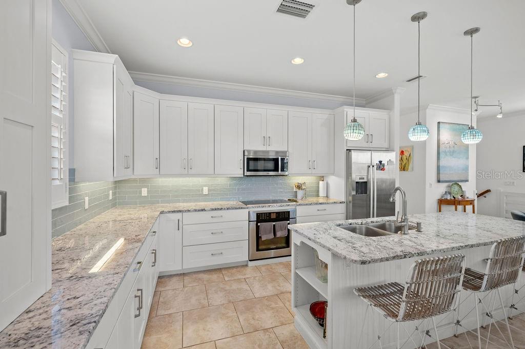 704 Gladiolus St Property Photo 10