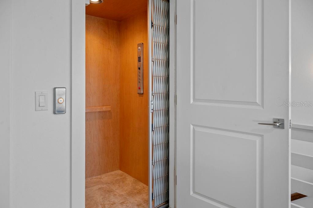 704 Gladiolus St Property Photo 41