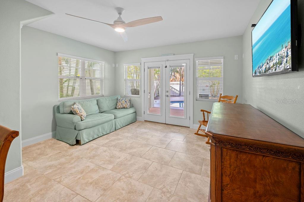 704 Gladiolus St Property Photo 44