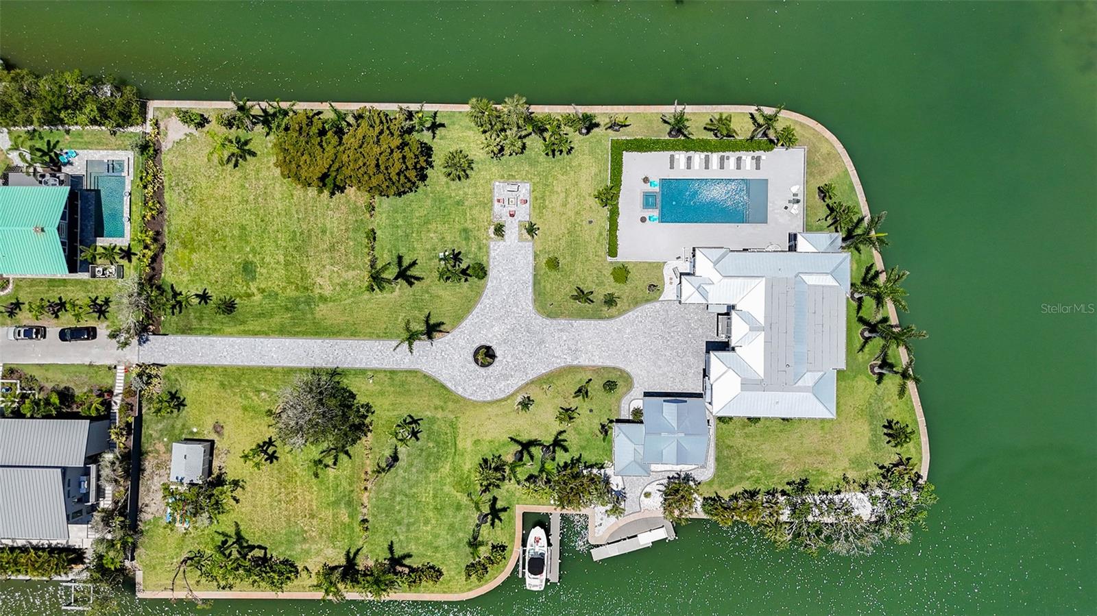 630 De Narvaez Dr Property Photo 8