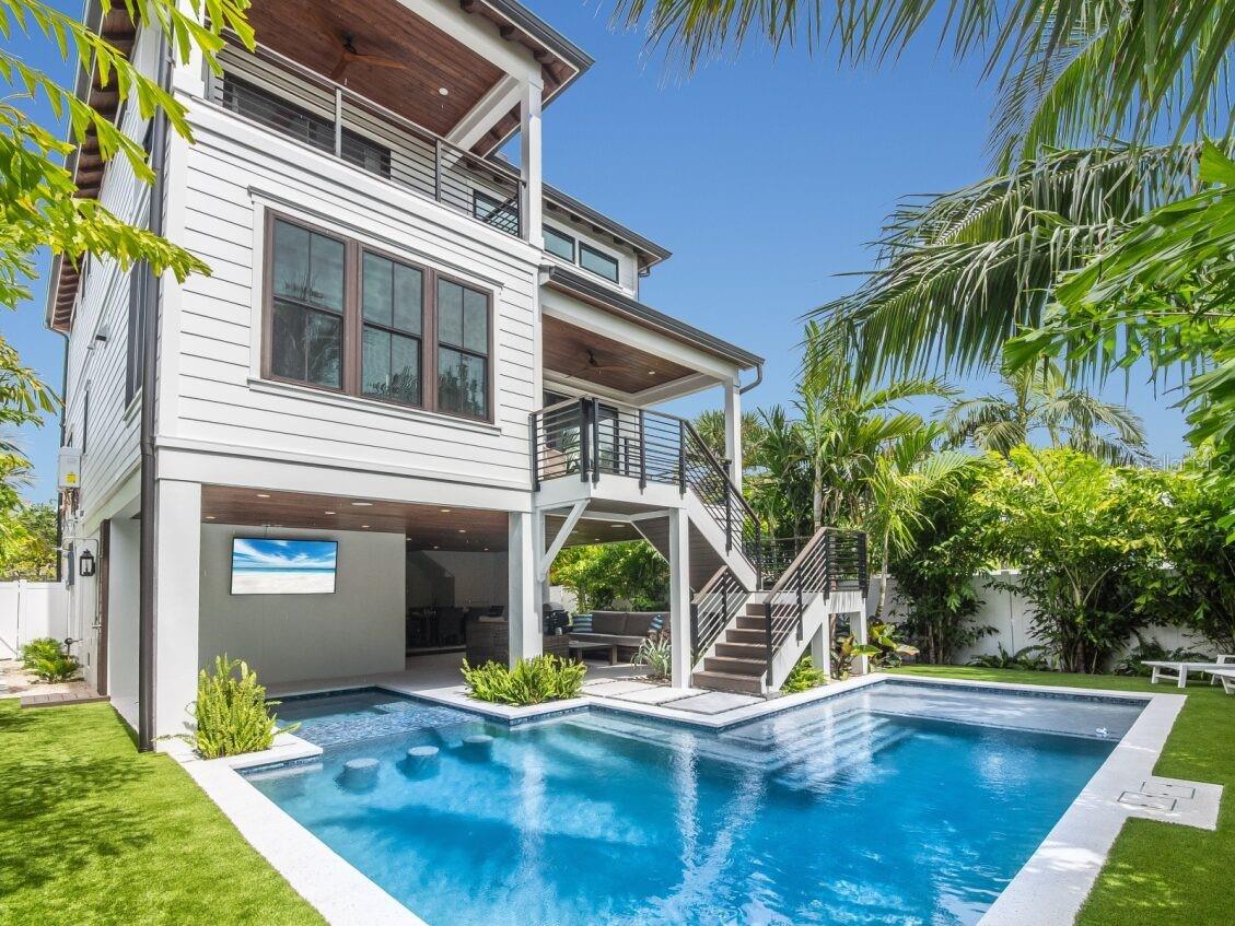421 Alamanda Rd Property Photo 1