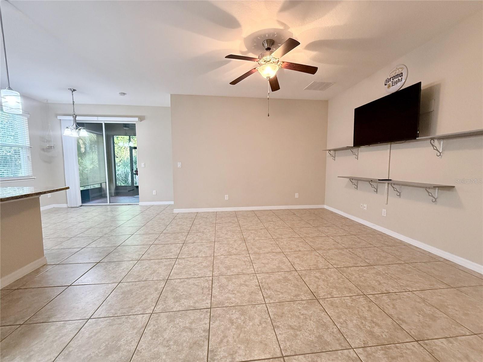 6121 35th Ct E Property Photo 10