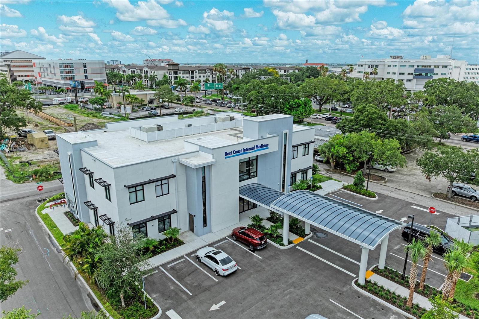 201 5th Avenue Dr E Property Photo 1