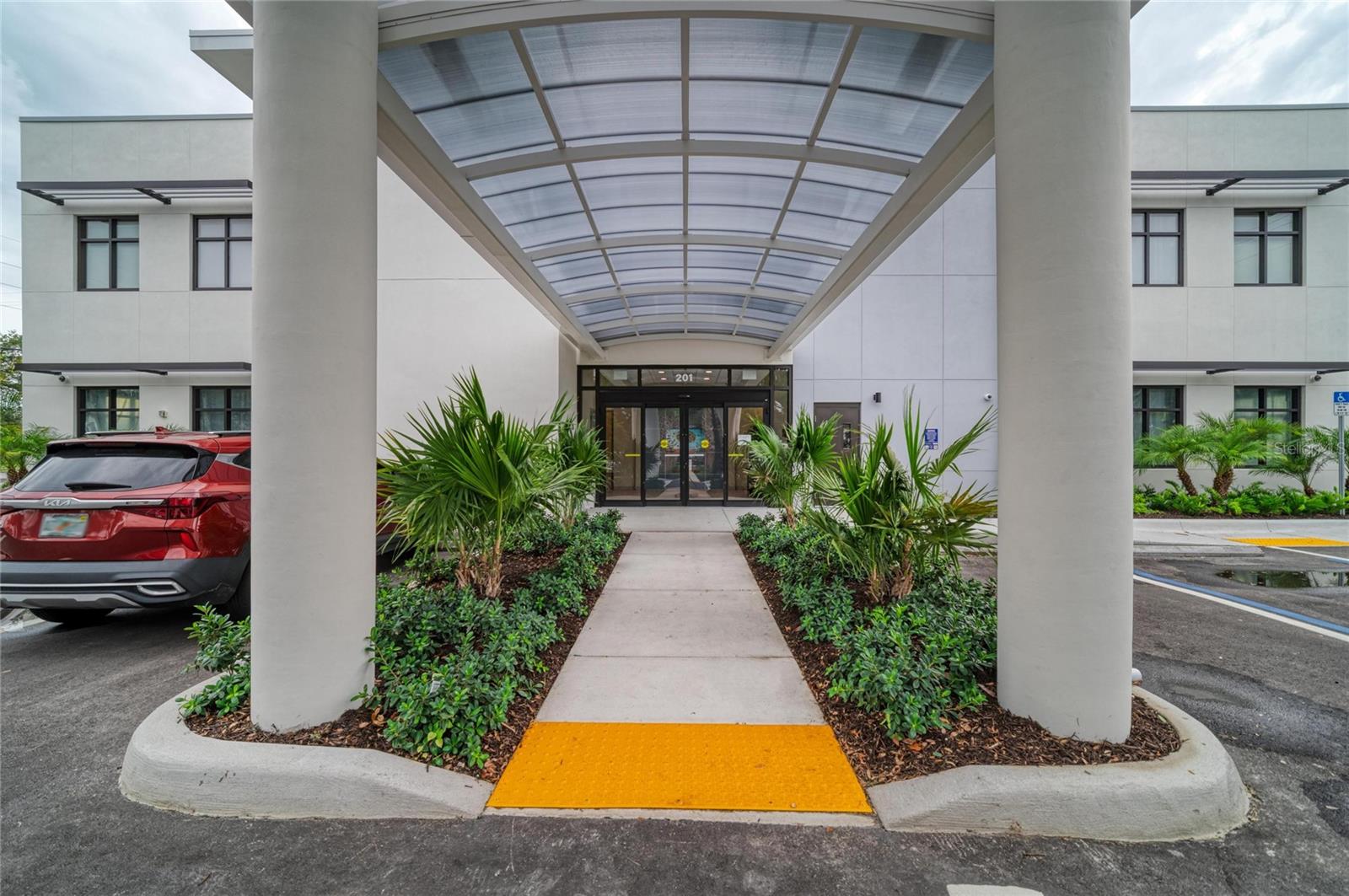 201 5th Avenue Dr E Property Photo 5