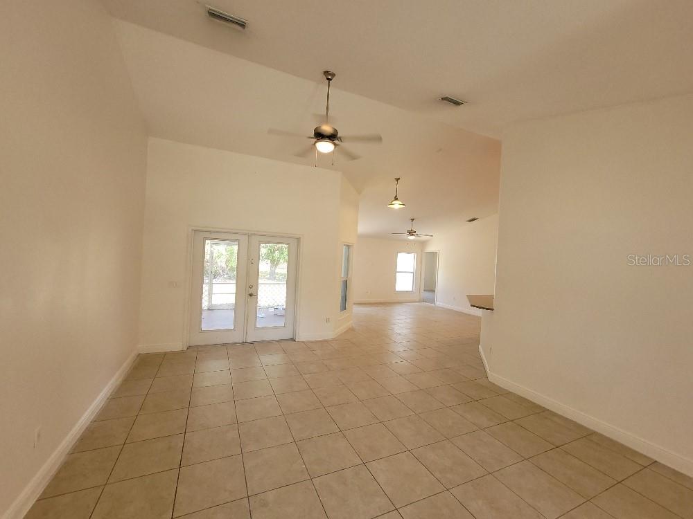 1422 Jakway Rd Property Photo 3