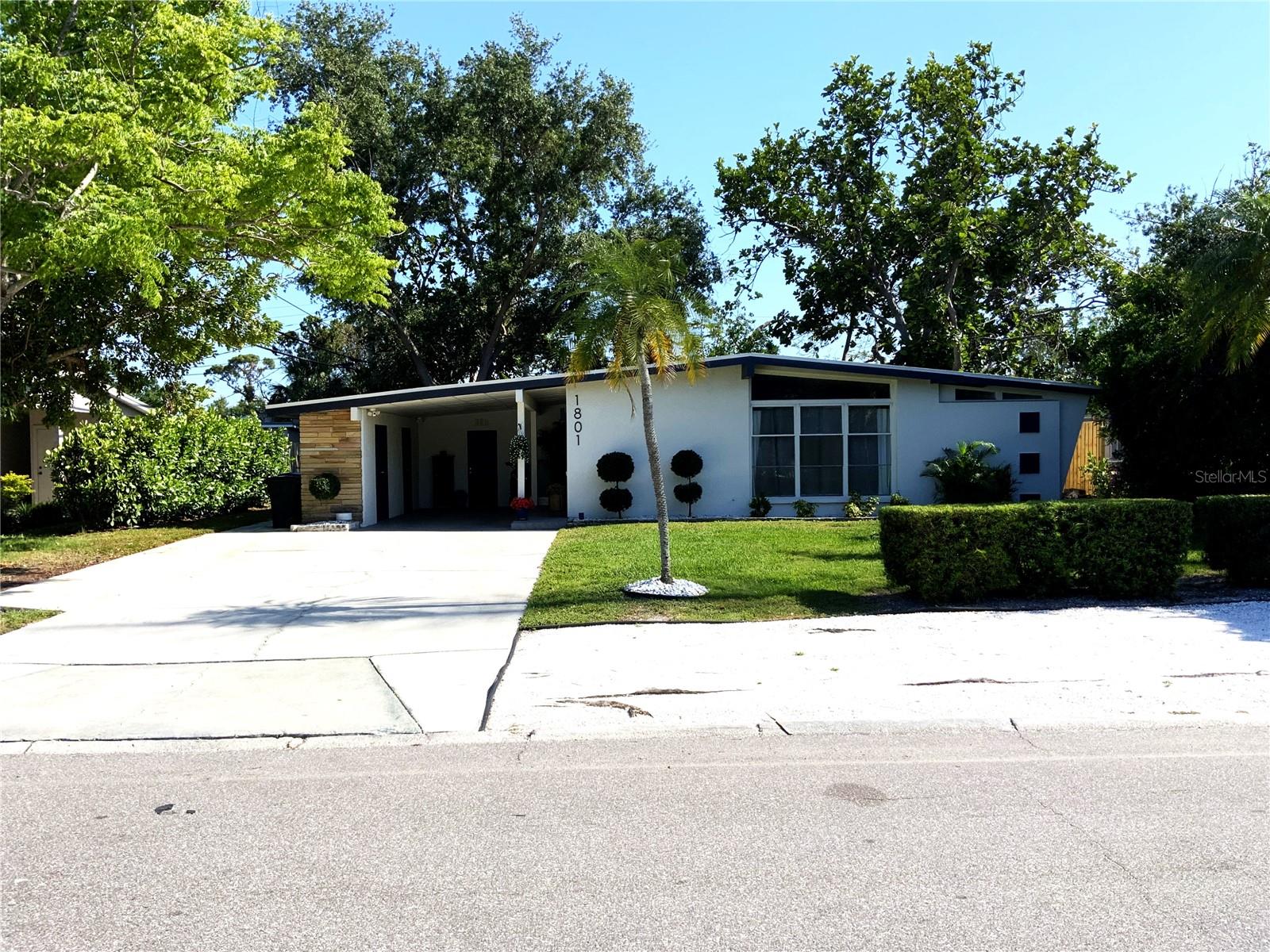 1801 MARILYN AVE