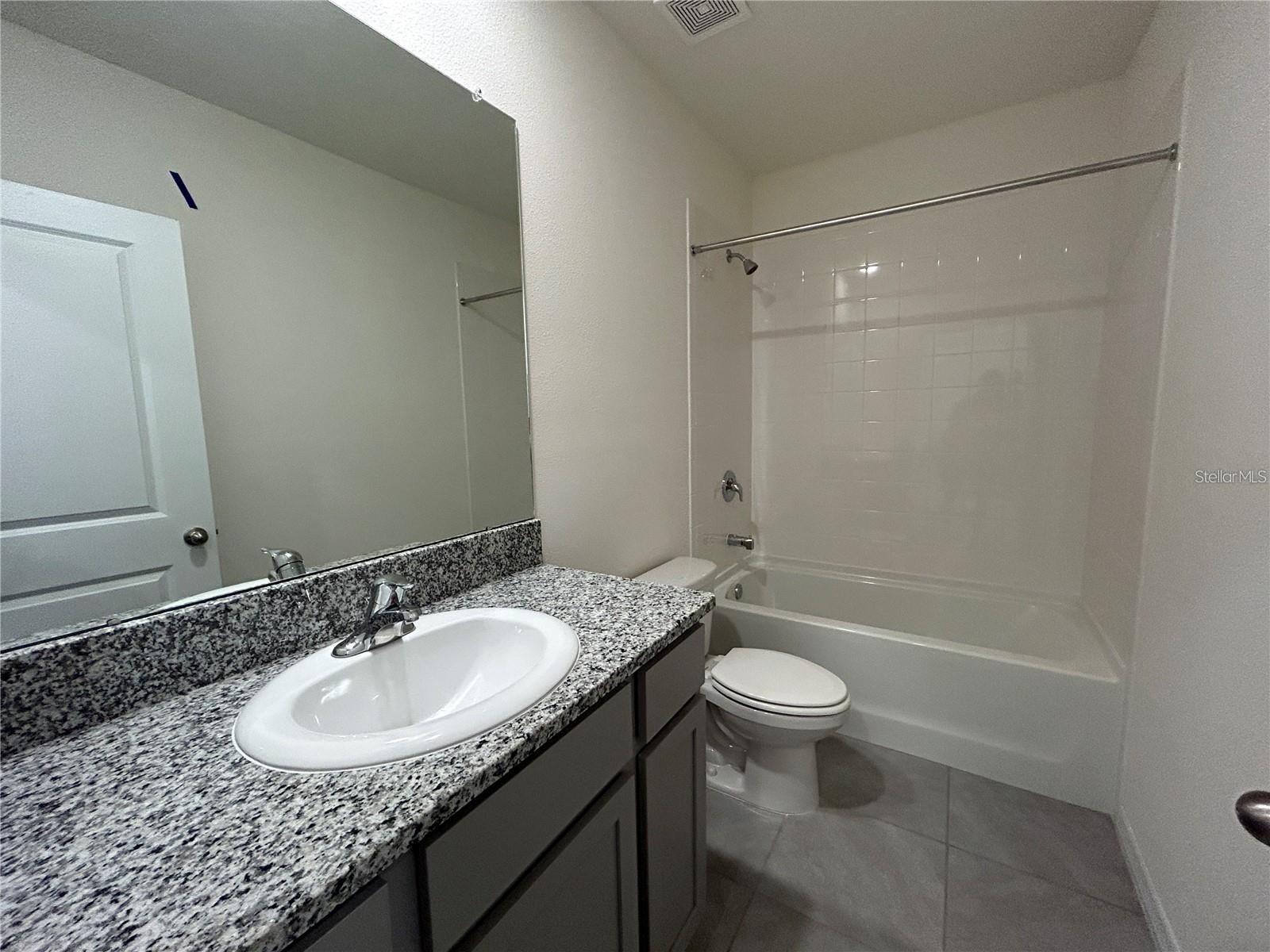 17550 Crescent Moon Loop Property Photo 22
