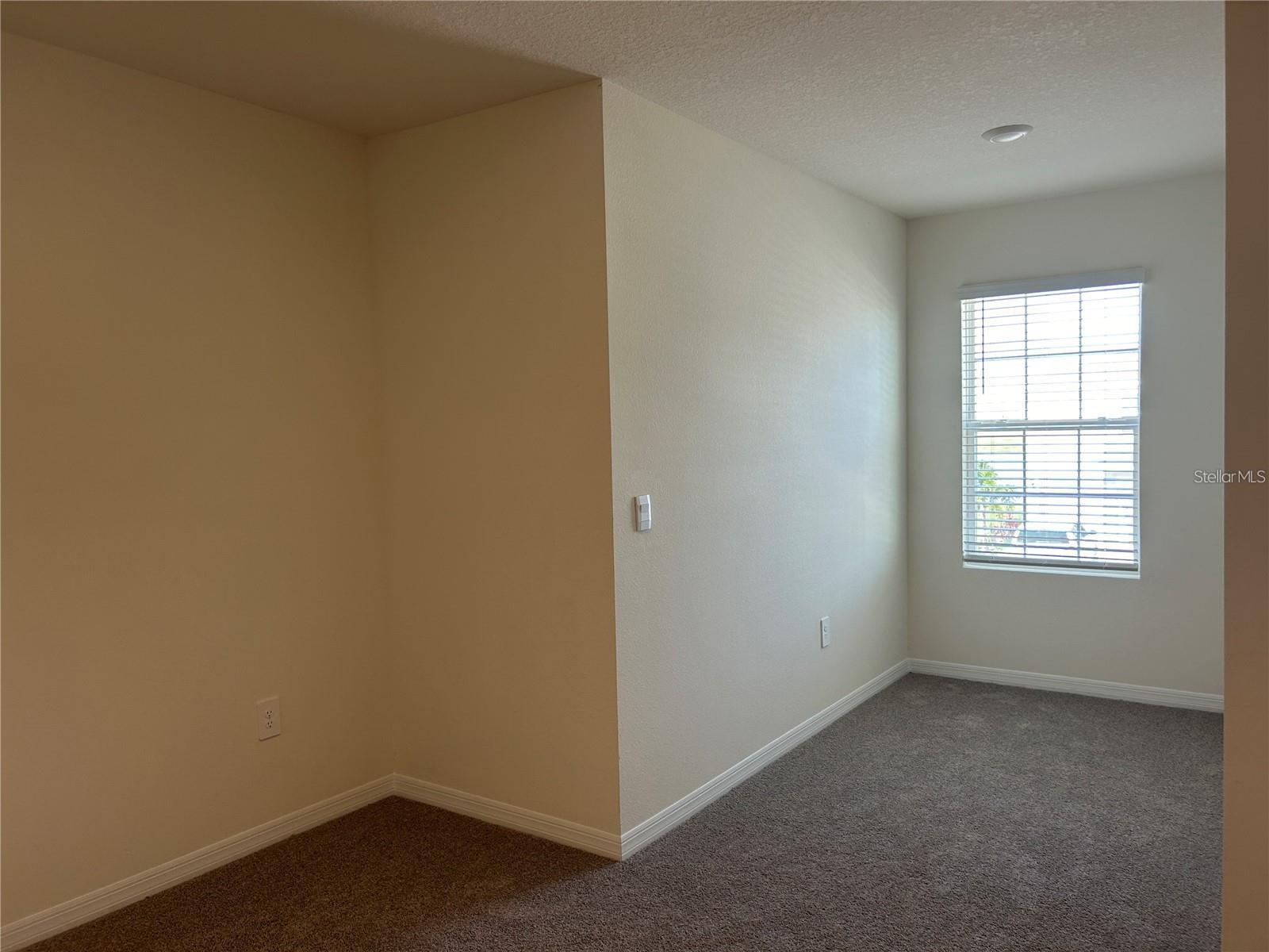17550 Crescent Moon Loop Property Photo 31