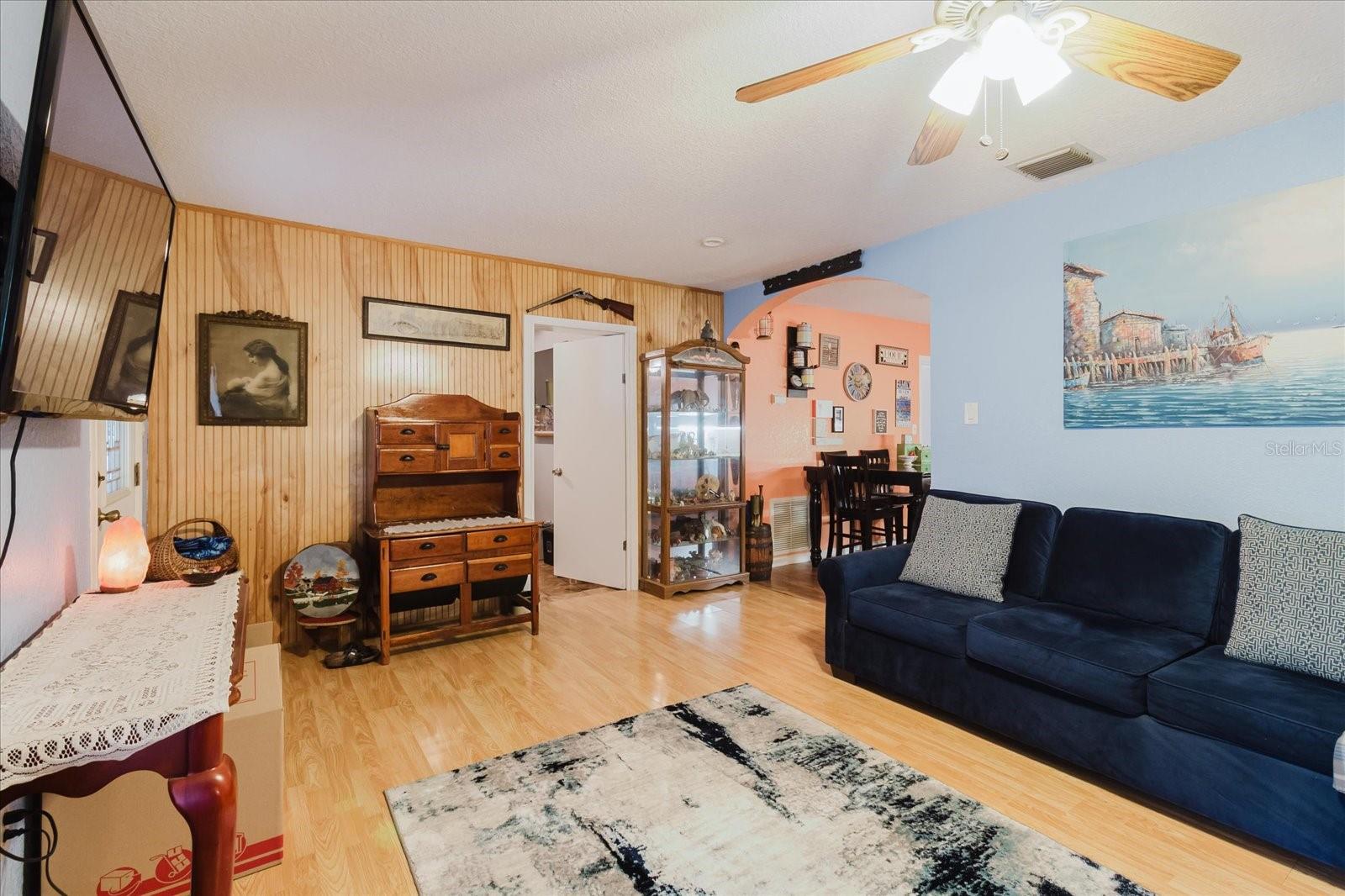 4015 Asbury Pl Property Photo 9
