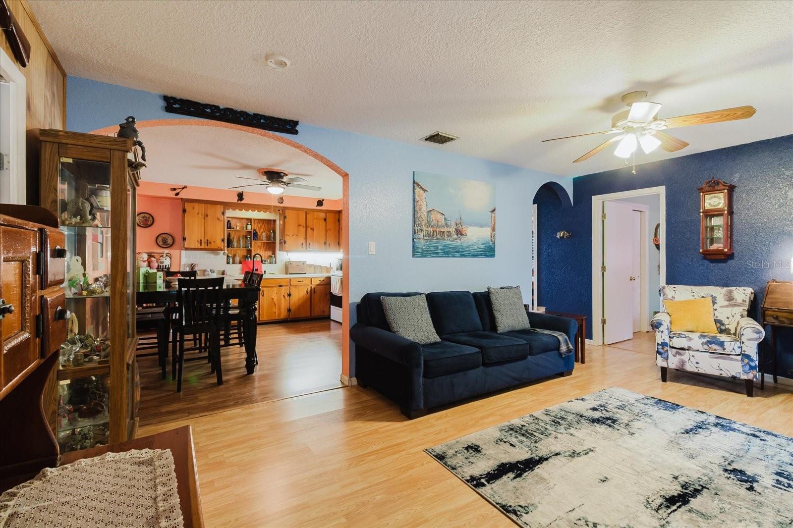 4015 Asbury Pl Property Photo 11