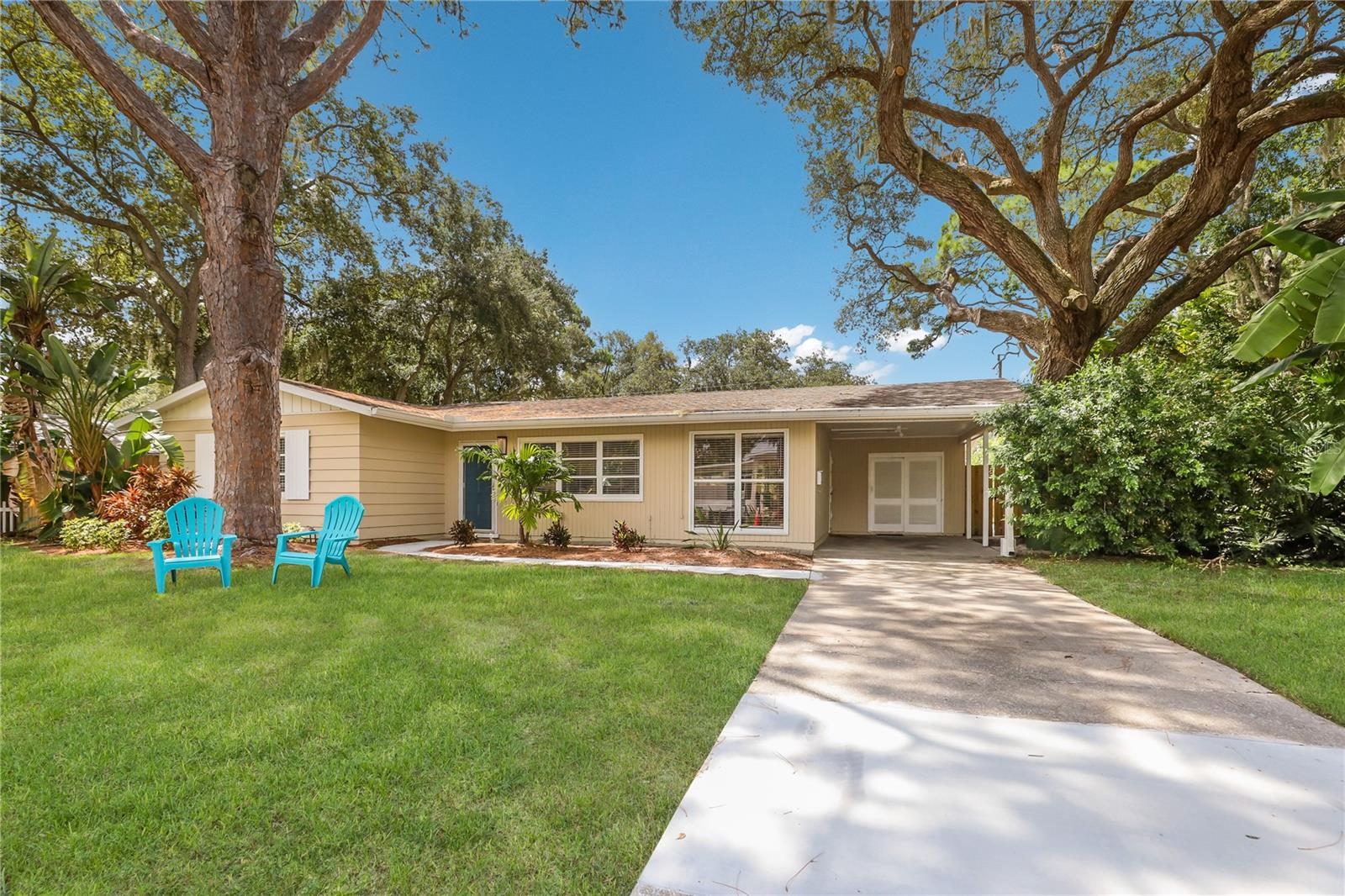 2266 CLEMATIS ST Property Photo 1