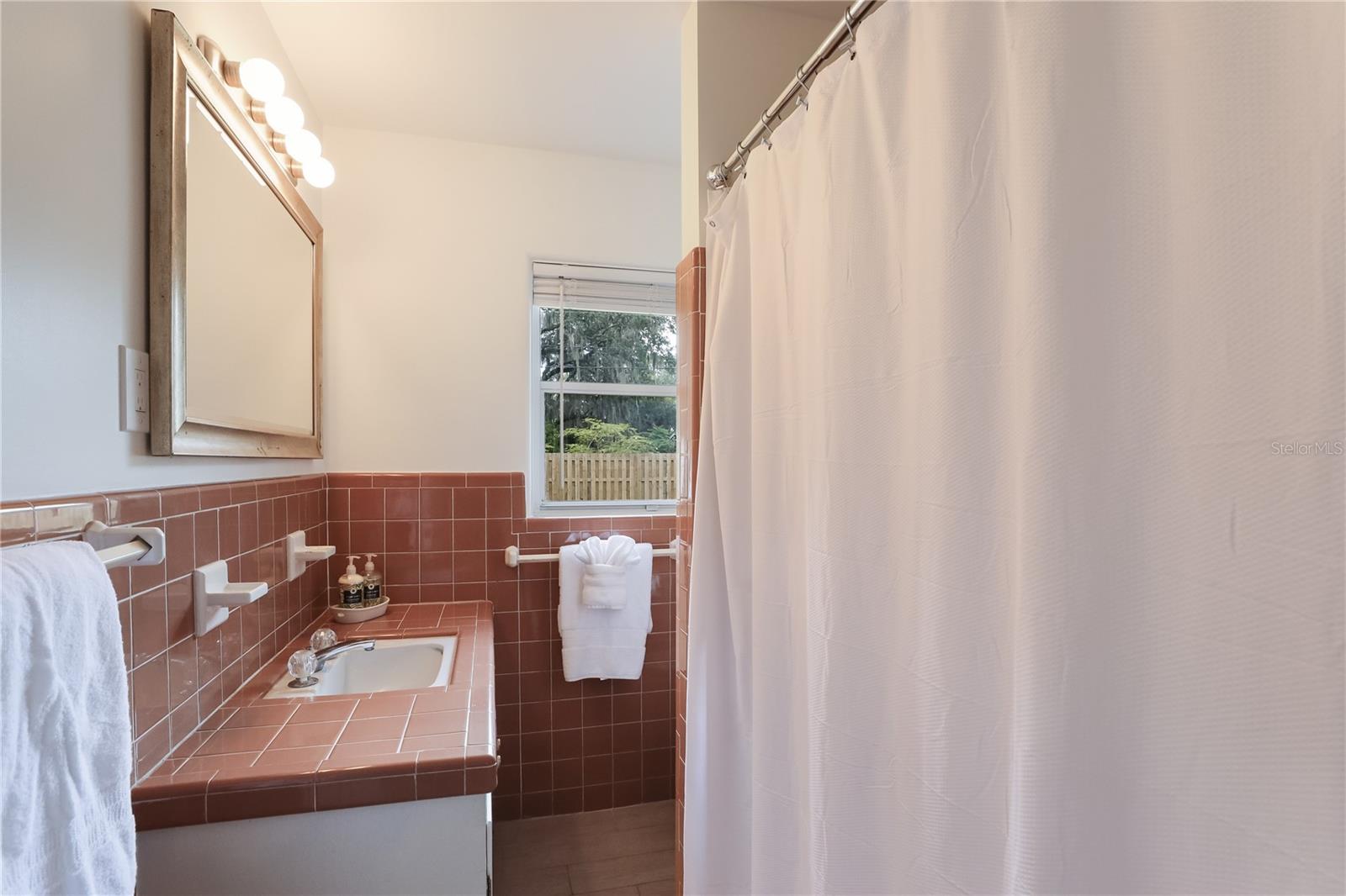 2266 Clematis St Property Photo 15