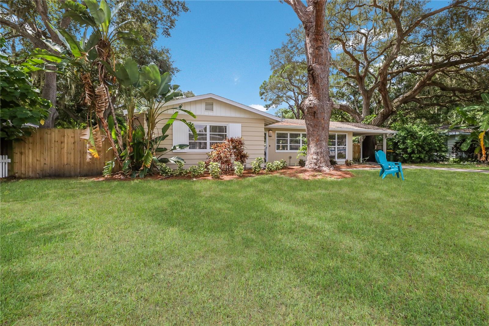 2266 Clematis St Property Photo 24