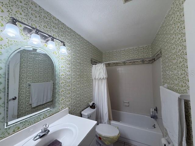 2664 Woodgate Ln #d2 Property Photo 14