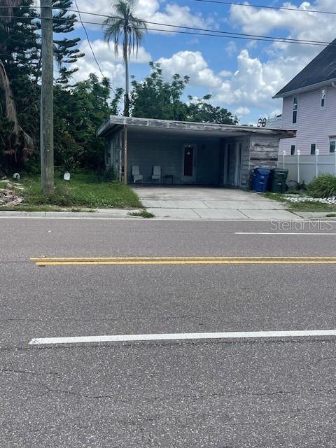 2445 Webber St Property Photo 4