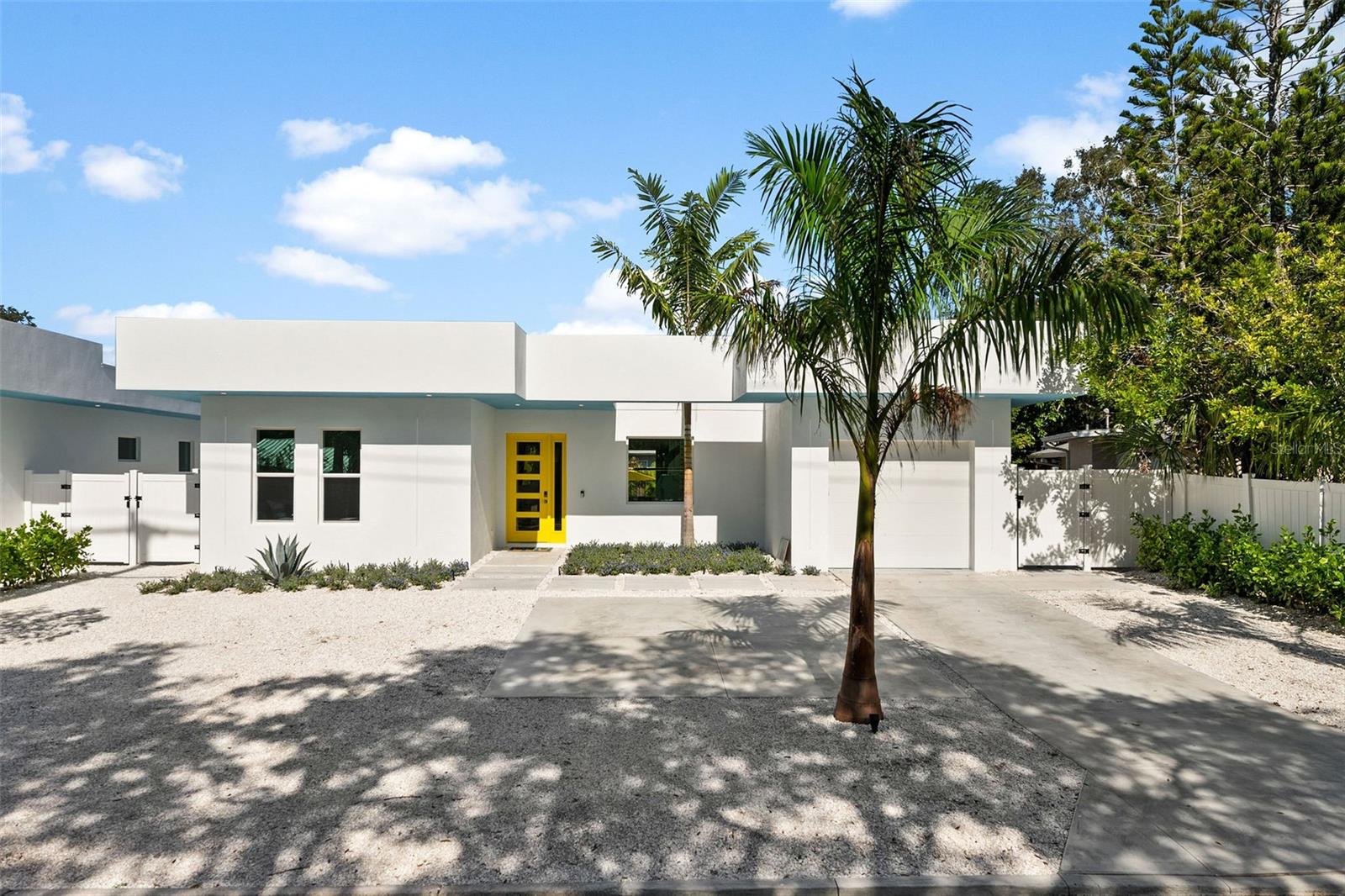 2375 WALDEMERE ST Property Photo 1
