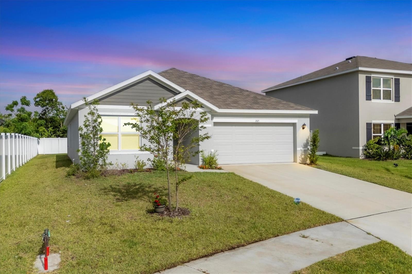 2105 Grand Flora Trl Property Photo 1