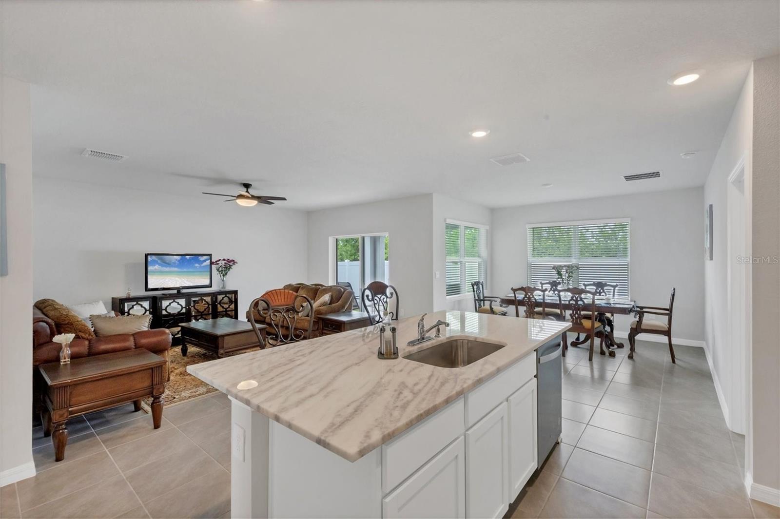 2105 Grand Flora Trl Property Photo 7