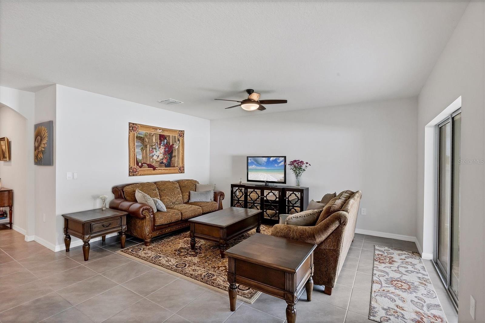 2105 Grand Flora Trl Property Photo 15