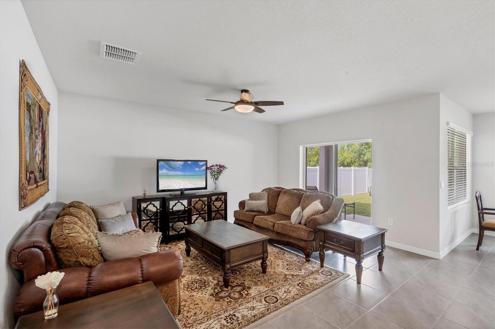 2105 Grand Flora Trl Property Photo 16