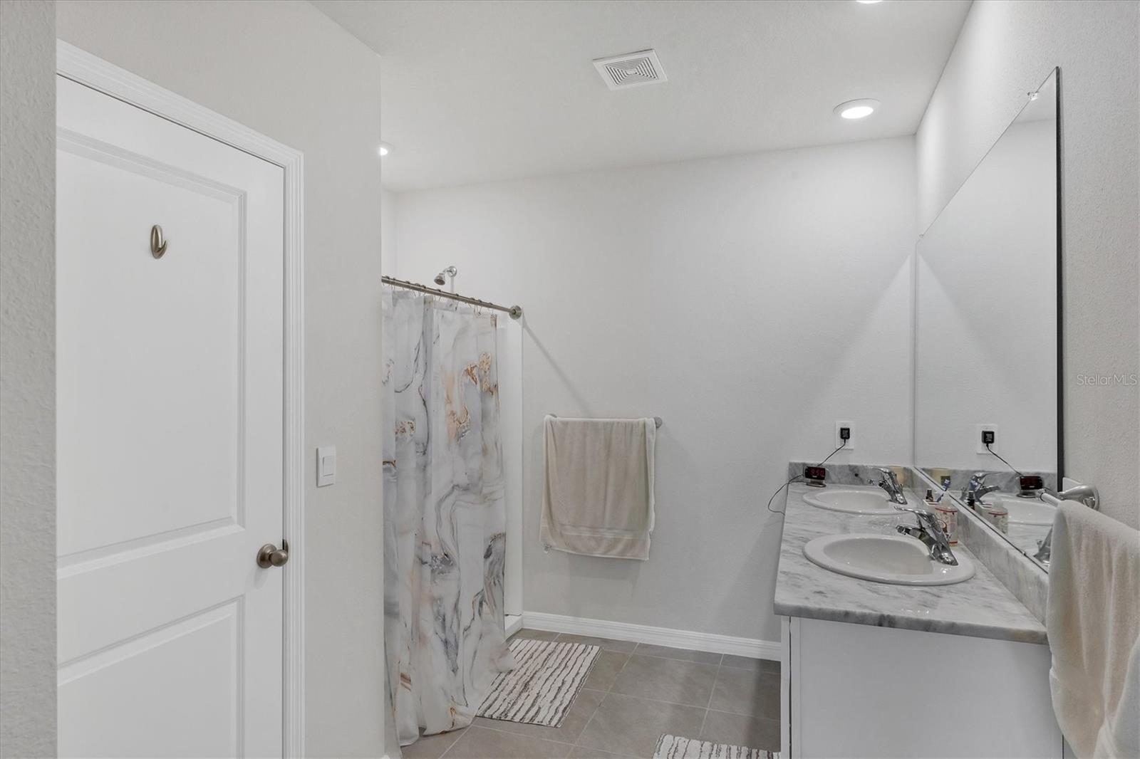 2105 Grand Flora Trl Property Photo 22