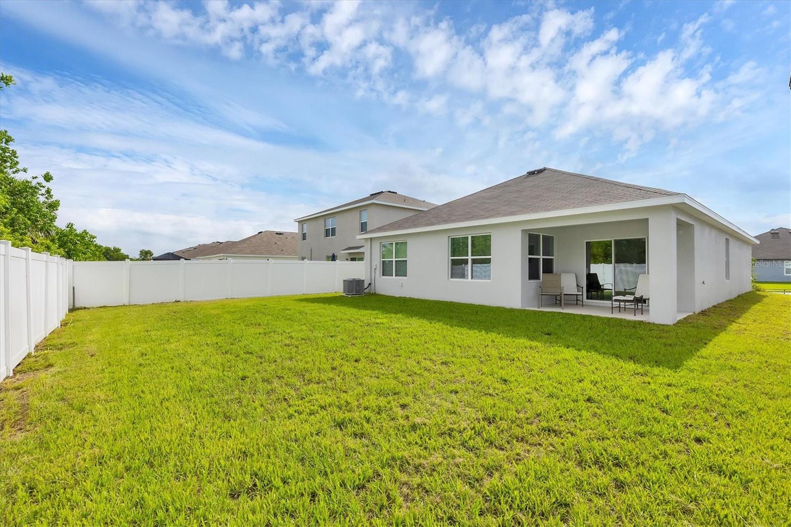 2105 Grand Flora Trl Property Photo 26