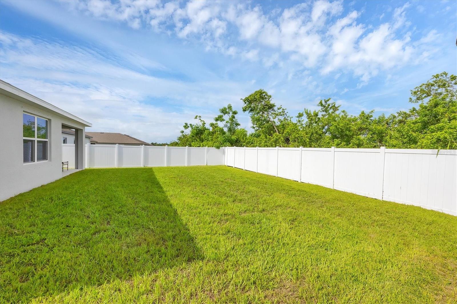 2105 Grand Flora Trl Property Photo 27