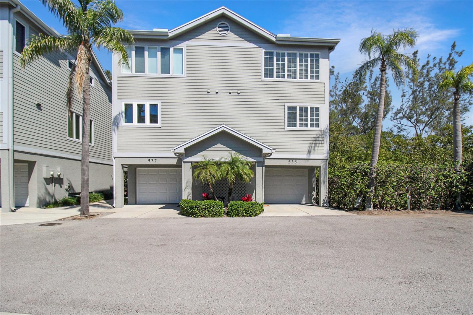 535 Forest Way Property Photo 1