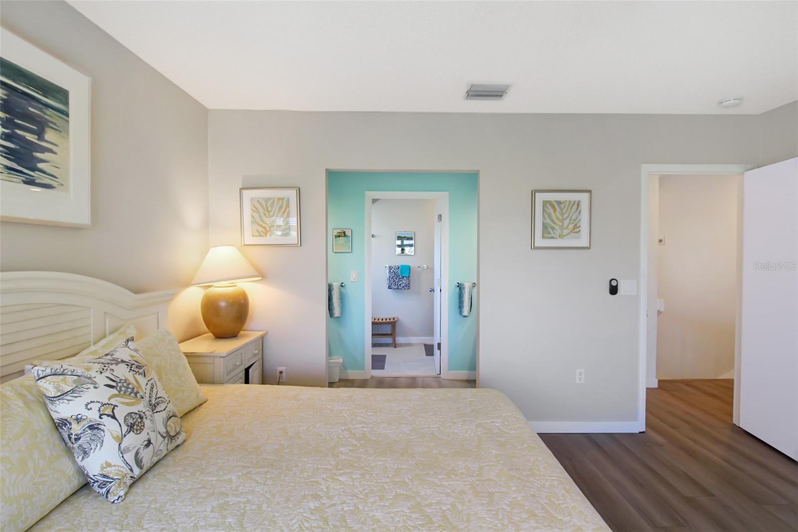 535 Forest Way Property Photo 32