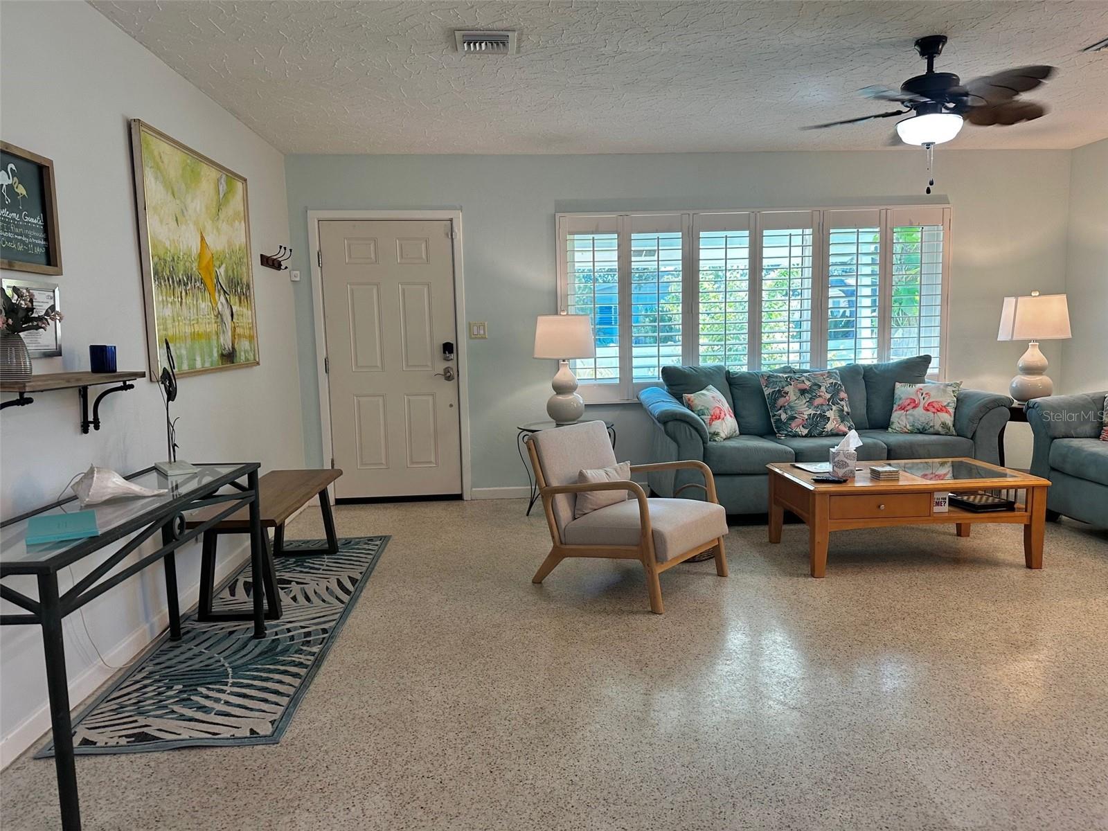 3605 Iroquois Ave Property Photo 9