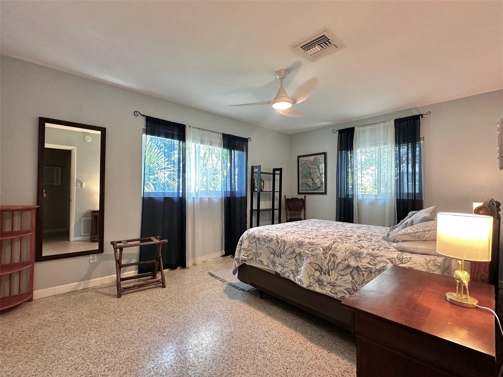 3605 Iroquois Ave Property Photo 17