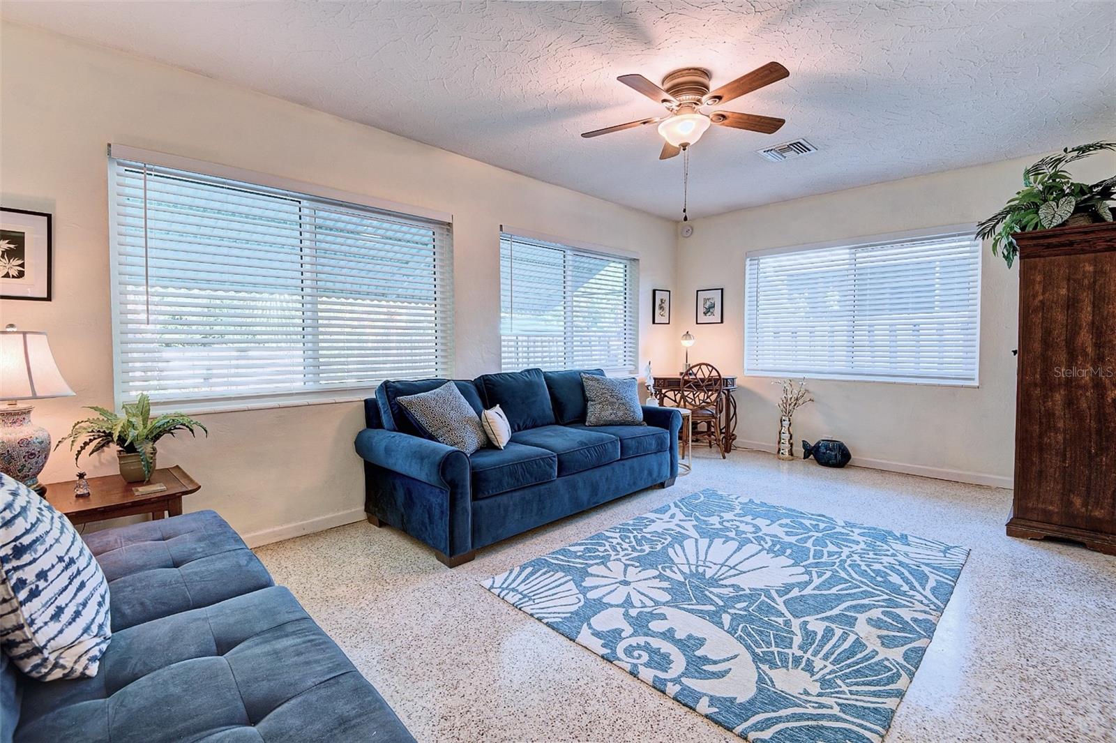 3605 Iroquois Ave Property Photo 25