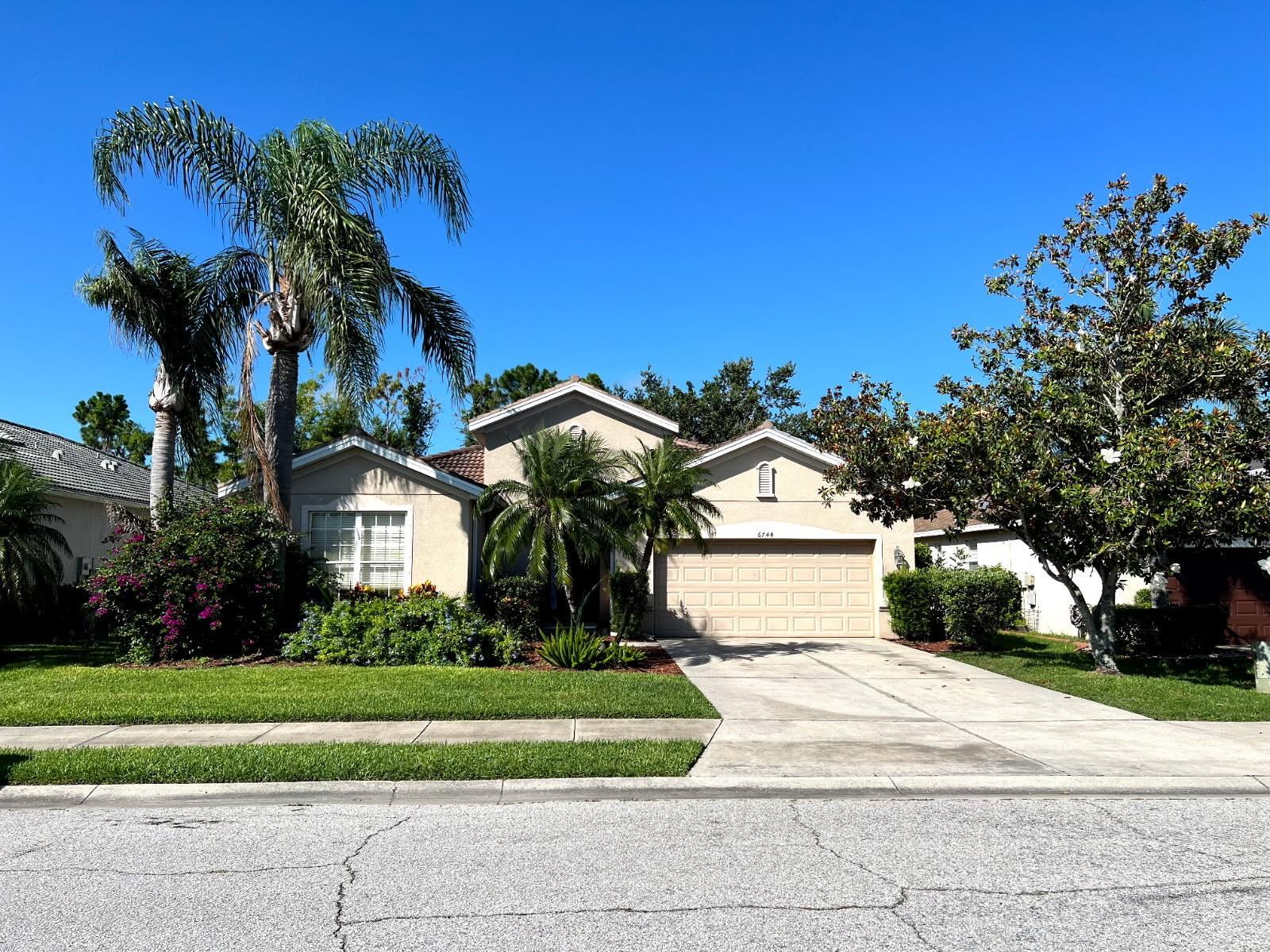 6744 45th Ter E Property Photo 1