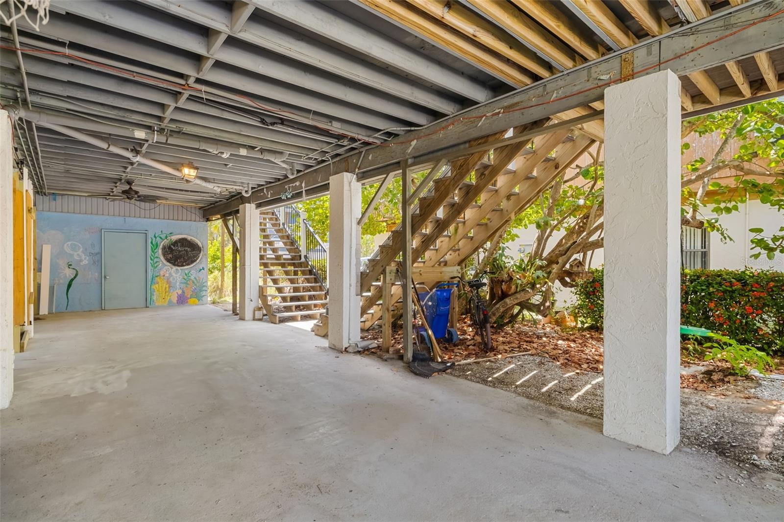 2513 Avenue B #b Property Photo 12