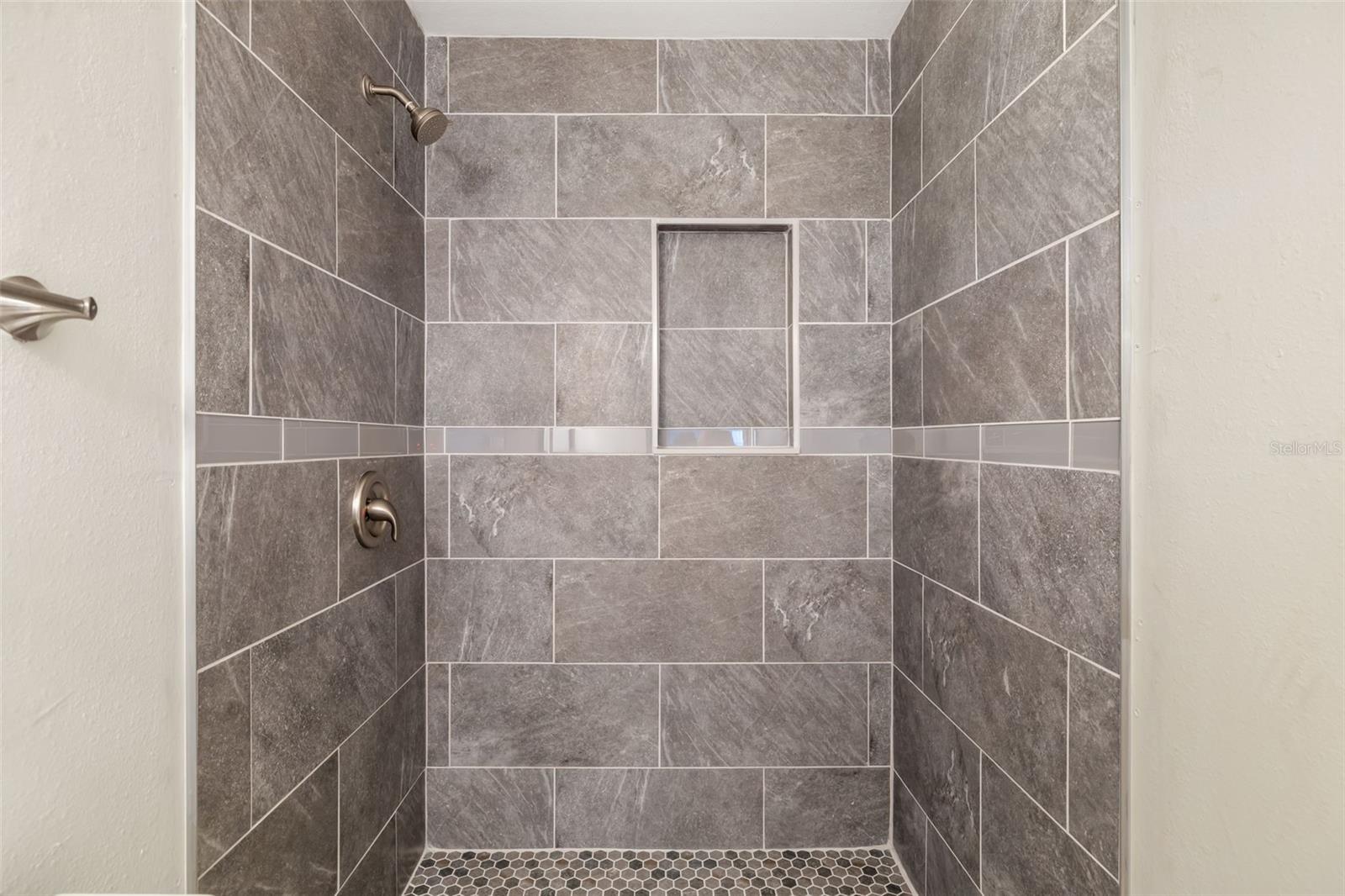 2513 Avenue B #b Property Photo 28