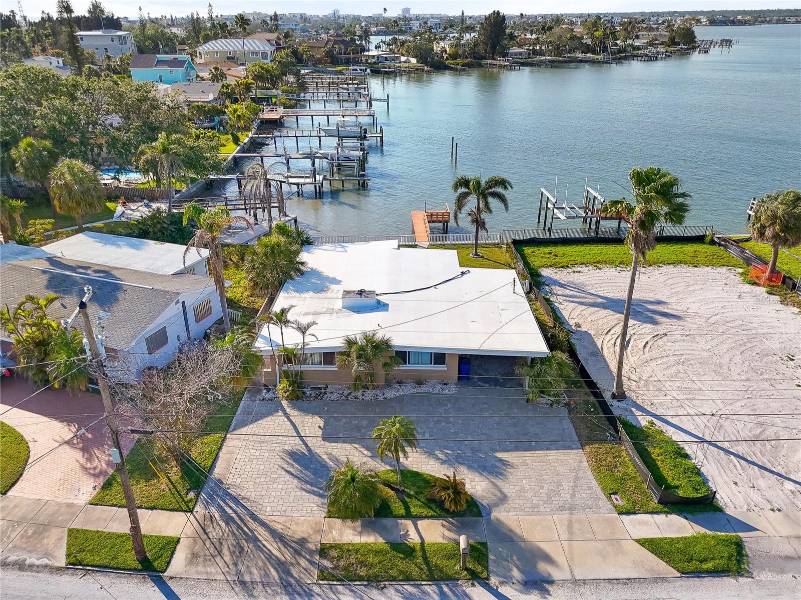 15305 Harbor Dr Property Photo 2