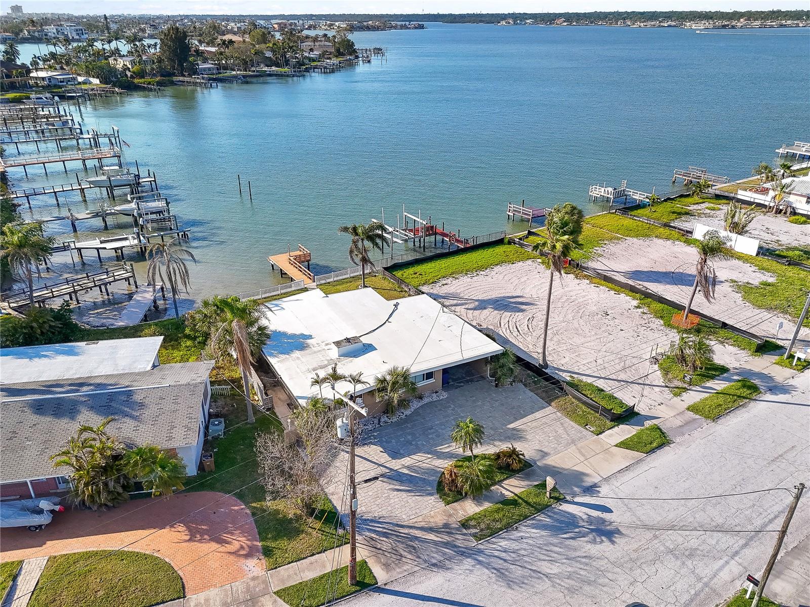 15305 Harbor Dr Property Photo 3