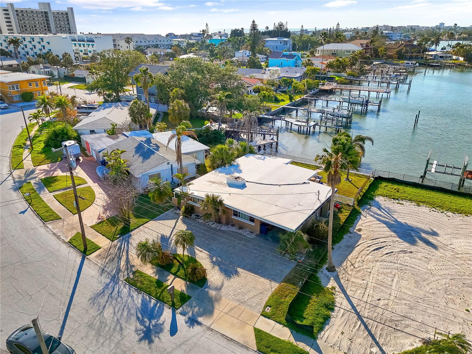 15305 Harbor Dr Property Photo 4