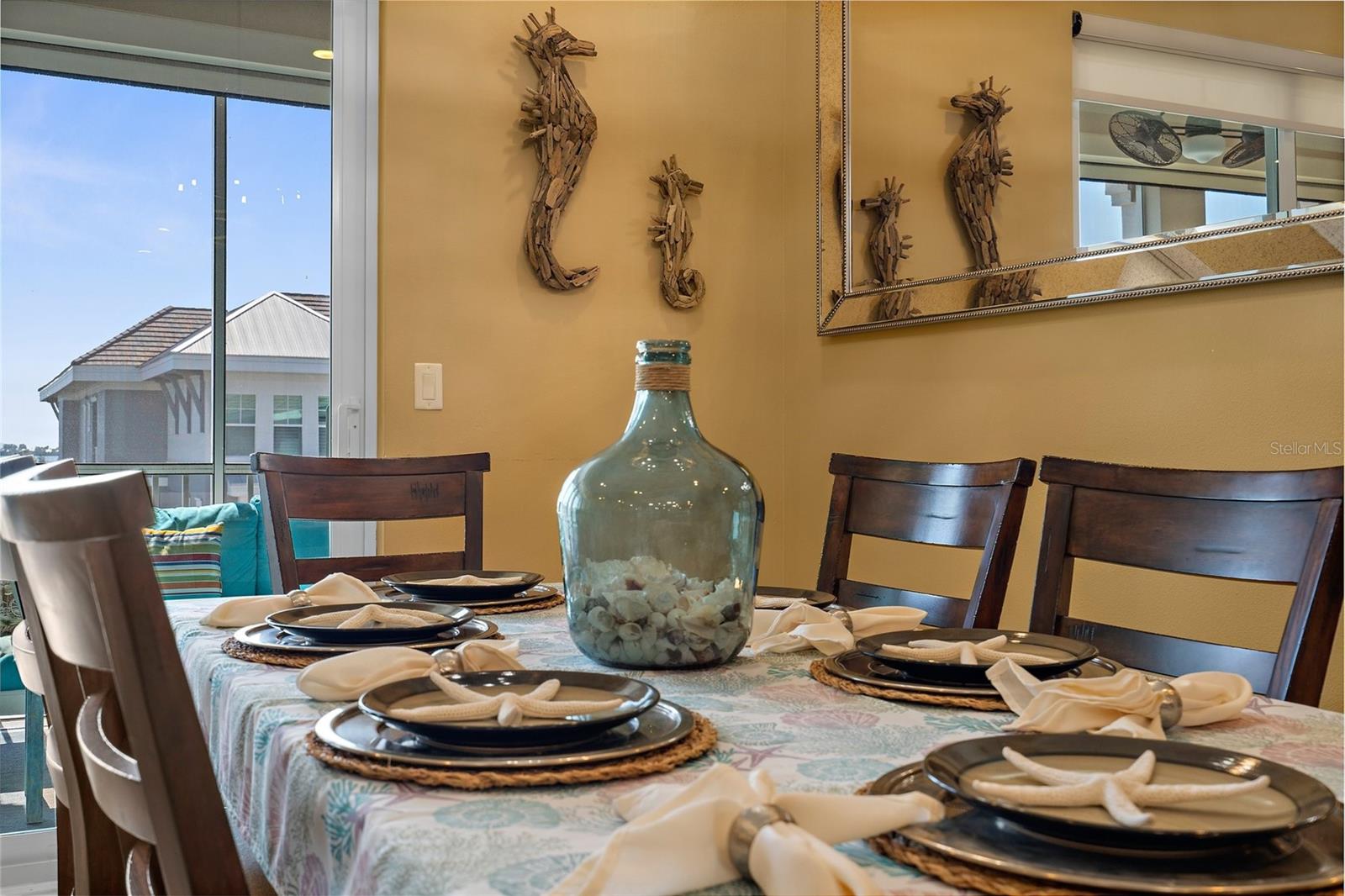 395 Aruba Cir #401 Property Photo 18