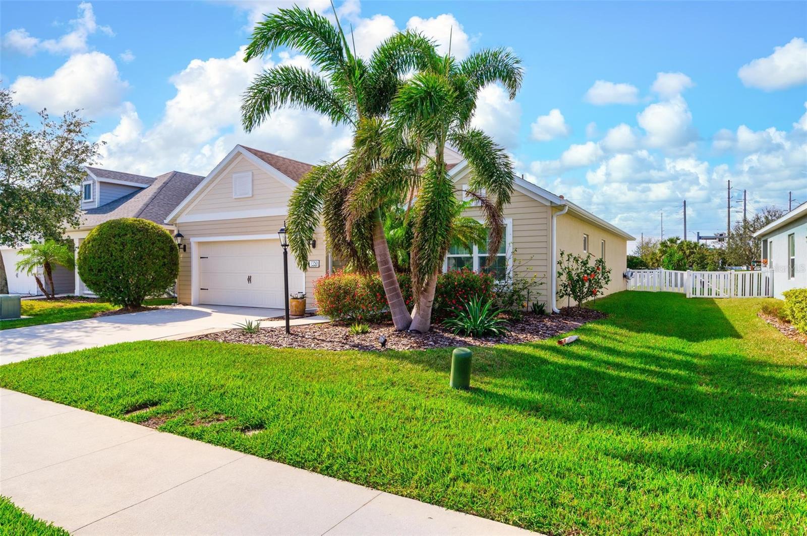 7750 Ridgelake Cir Property Photo 1